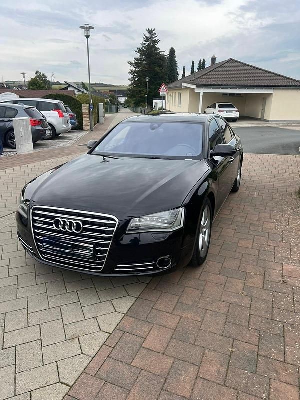 Schwarz Gebraucht 2010 Audi A8 S-Line Limousine | 16.500 € (Fairer Preis) - Bild 1/4