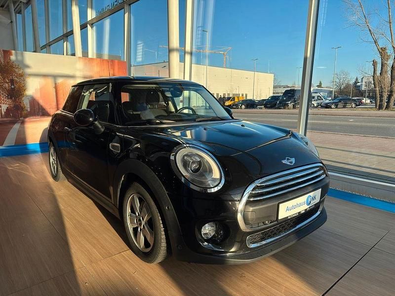 Second-hand Mini ONE Pepper 102 CP (75 kW) 2017 Negru Hatchback