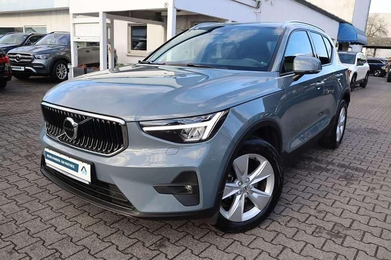 Gebraucht Volvo XC40 Core 197 PS (144 kW) 2023 Thunder grey SUV