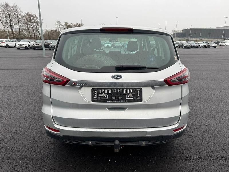 Gebraucht Ford S-MAX Trend 150 PS (110 kW) 2016 Silber Van / Kleinbus