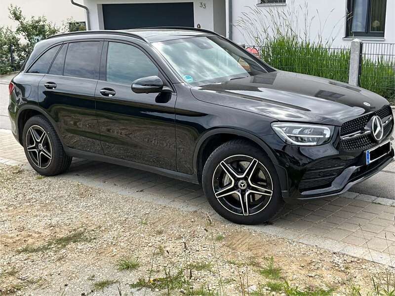 Schwarz Gebraucht 2022 Mercedes GLC220 AMG line SUV | 48.000 € (Guter Preis) - Bild 1/4