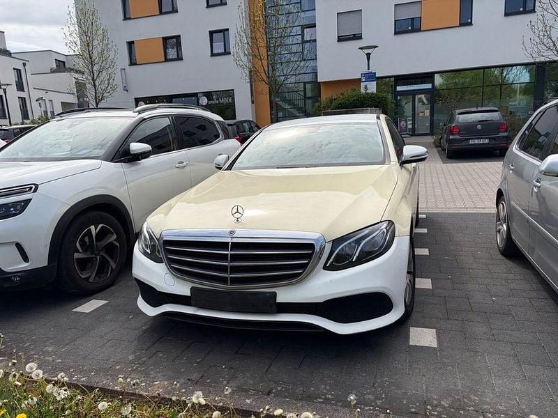 Second-hand Mercedes E200 160 CP (117 kW) 2020 Alb Berlinǎ