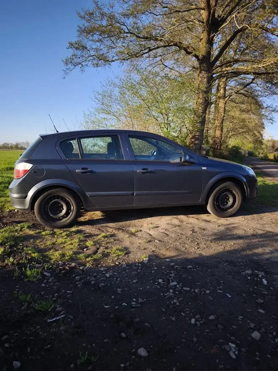 Gebraucht Opel Astra 140 PS (102 kW) 2007 Blau Kleinwagen