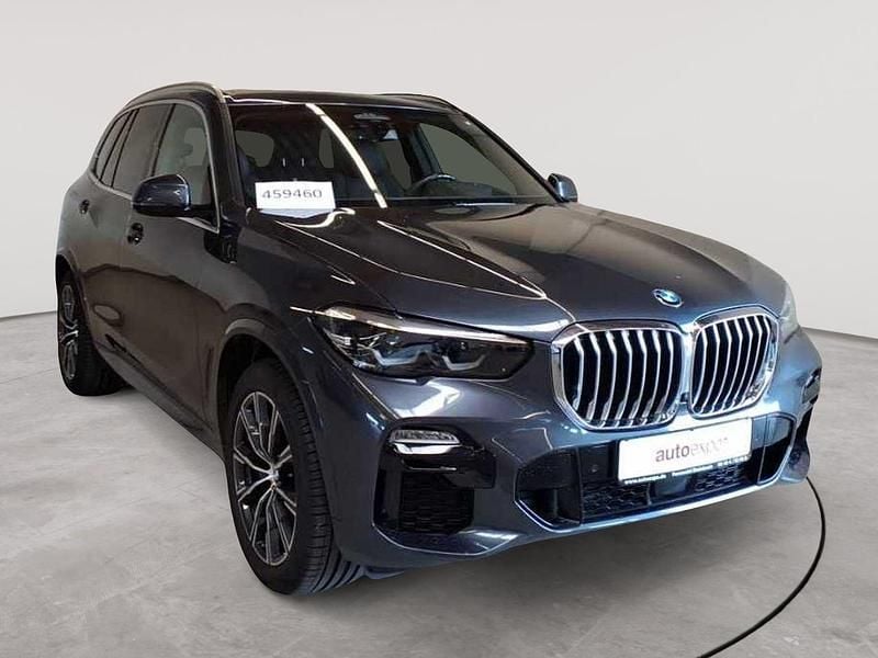 Arktikgrau brillanteffekt metallic Gebraucht 2021 BMW X5 M Sport SUV | 46.990 € (Superpreis) - Bild 1/4