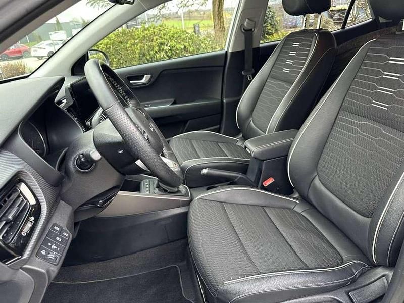 Gebraucht Kia Stonic GT-Line 120 PS (88 kW) 2022 Silber SUV