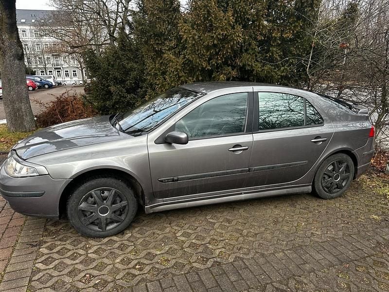 Gebraucht Renault Laguna II 120 PS (88 kW) 2003 Grün Limousine