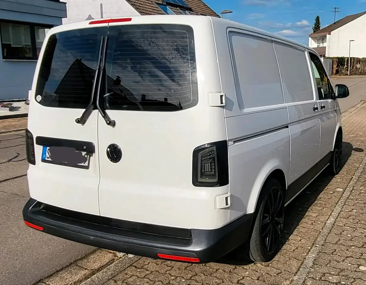 Gebraucht VW Transporter 102 PS (75 kW) 2016 Weiß Van
