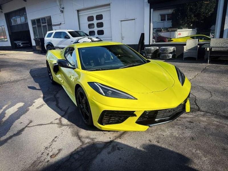 Second-hand Corvette C8 496 CP (364 kW) 2020 Galben Coupe