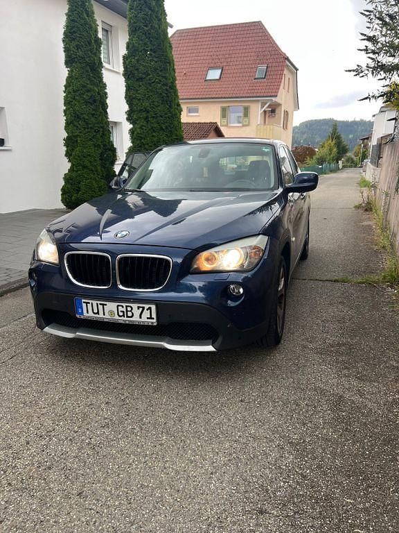 Blau Gebraucht 2010 BMW X1 SUV | 6.200 € (Superpreis) - Bild 1/4