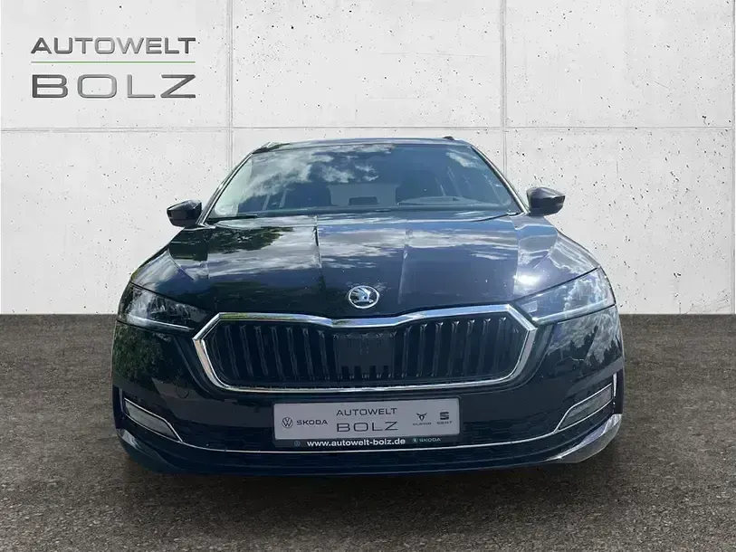 Gebraucht Skoda Octavia Style 150 PS (110 kW) 2024 Blackmagic perleffekt Kombi