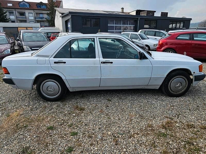 Gebraucht Mercedes 190 108 PS (79 kW) 1992 Weiß Limousine