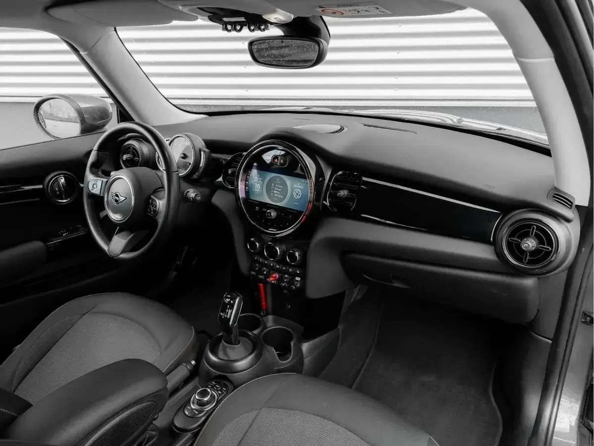 Gebraucht Mini Cooper 136 PS (100 kW) 2024 Grün Kleinwagen