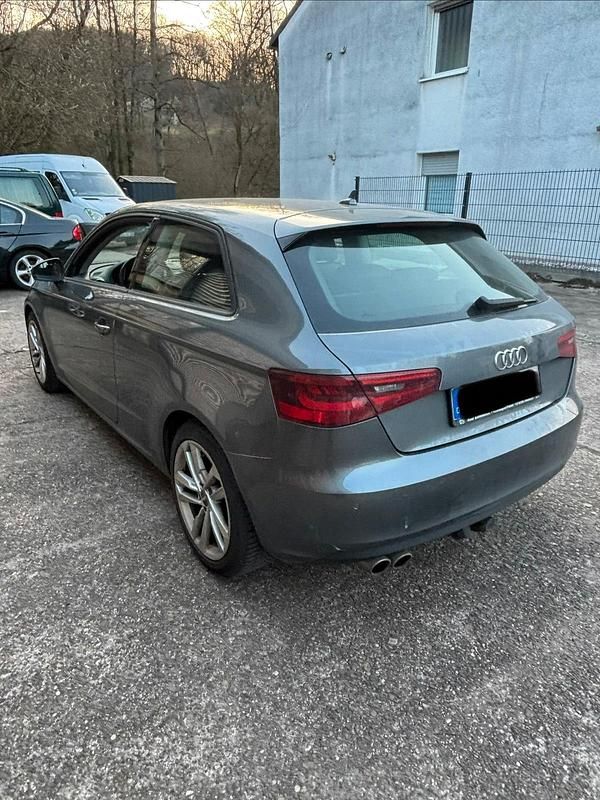 Gebraucht Audi A3 150 PS (110 kW) 2013 Grau Coupé