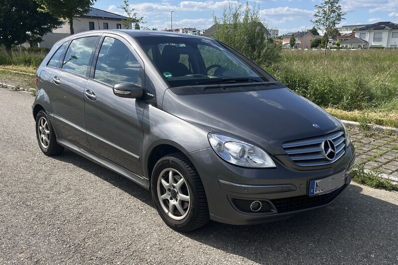 Grau Gebraucht 2007 Mercedes B170 Edition Van / Kleinbus | 2.800 € (Fairer Preis) - Bild 1/4