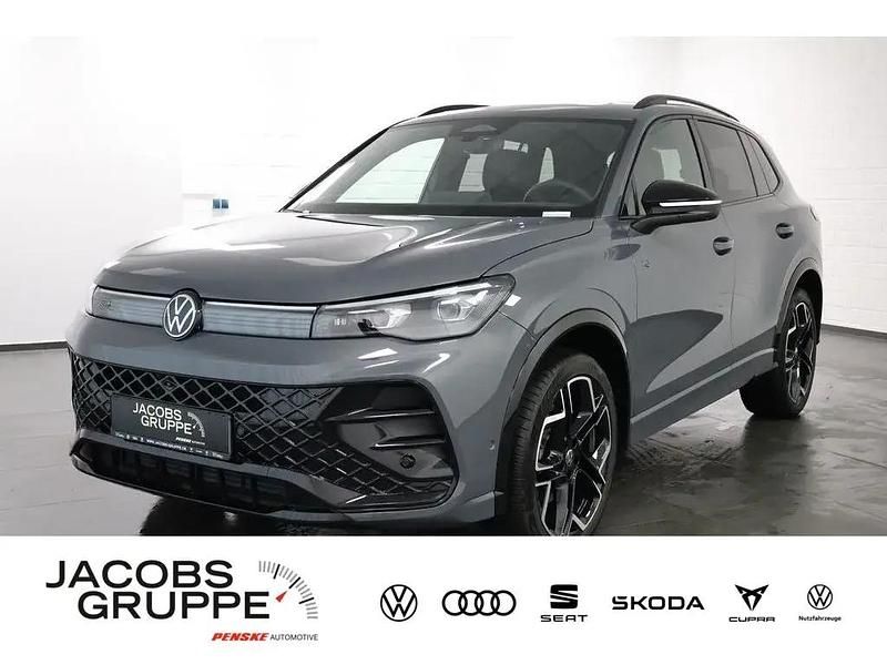Grau Gebraucht 2024 VW Tiguan Style SUV | 46.970 € (Fairer Preis) - Bild 1/4