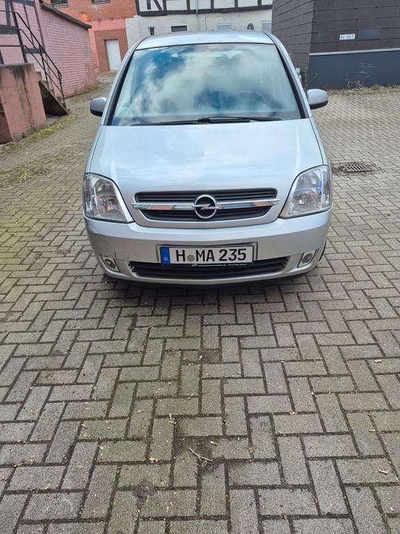 Gebraucht Opel Meriva Edition 101 PS (74 kW) 2005 Silber Van / Kleinbus
