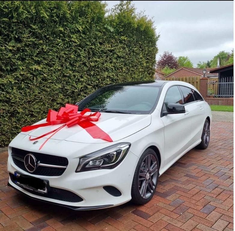 Weiß Gebraucht 2018 Mercedes CLA220 Shooting Brake Kombi | 20.000 € (Fairer Preis) - Bild 1/4