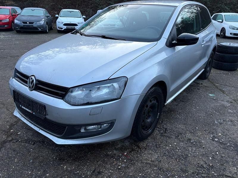 Silber Gebraucht 2011 VW Polo Style Limousine | 3.499 € (Superpreis) - Bild 1/3