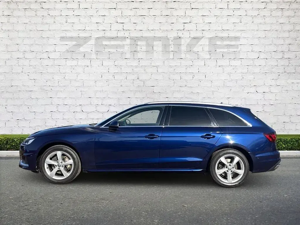 Używany Audi A4 Advanced 190 KM (139 kW) 2020 Niebieski Kombi