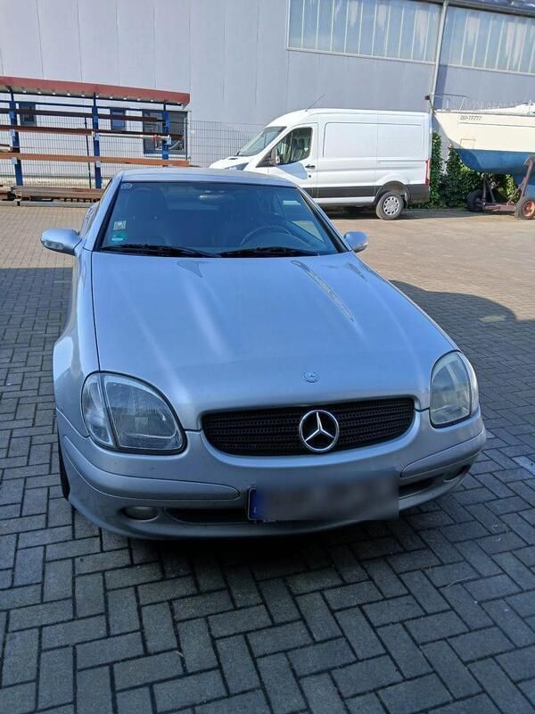 Silber Gebraucht 2003 Mercedes SLK200 Edition Cabrio | 3.800 € (Guter Preis) - Bild 1/4