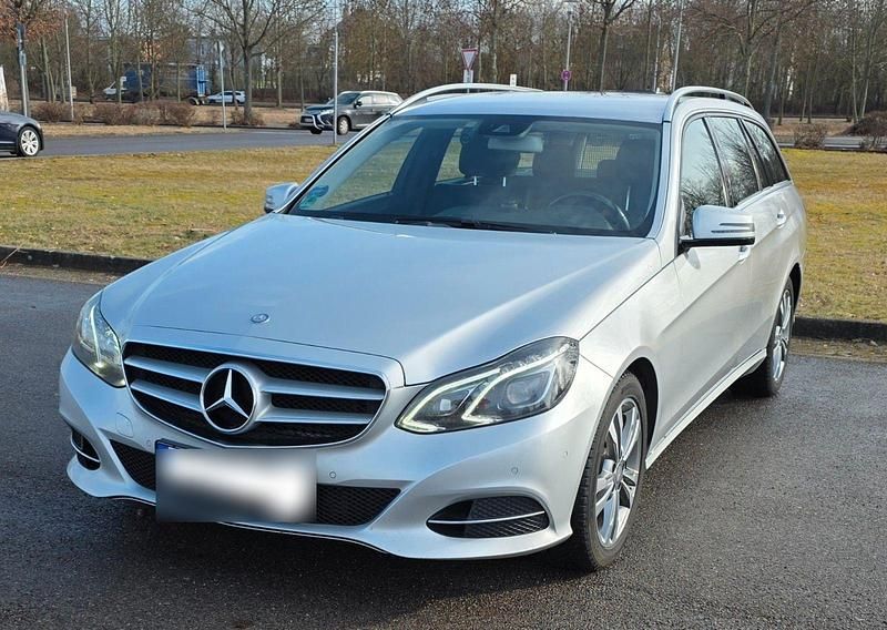 Gebraucht Mercedes E300 Avantgarde 231 PS (169 kW) 2015 Silber Kombi