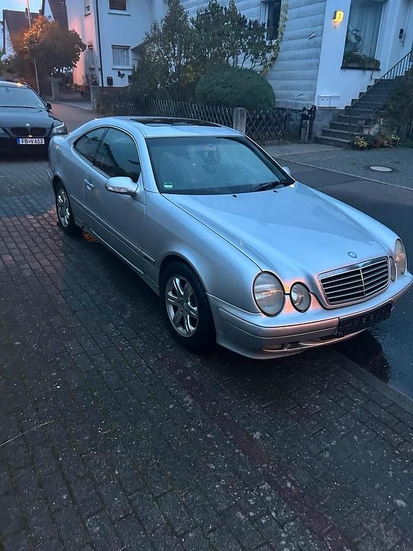 Silber Gebraucht 1999 Mercedes CLK200 Coupé | 999 € (Superpreis) - Bild 1/4
