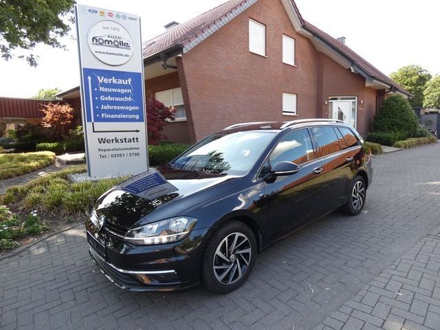 Deepblackperleffek (metallic) Gebraucht 2018 VW Golf VII Join Kombi | 17.950 € (Etwas zu teuer) - Bild 1/4