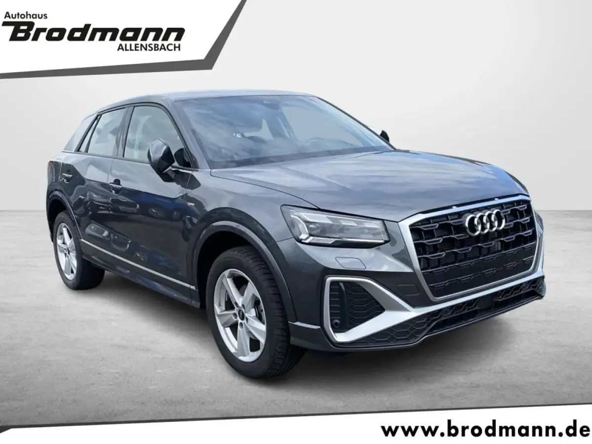 Gebraucht Audi Q2 S-Line 150 PS (110 kW) 2025 Daytona grau metallic SUV