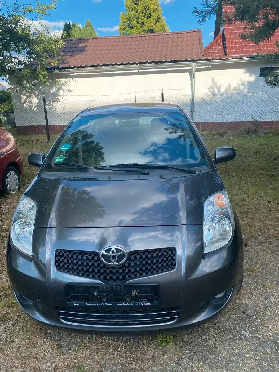 Gebraucht Toyota Yaris Sol 87 PS (63 kW) 2007 Grau Kleinwagen