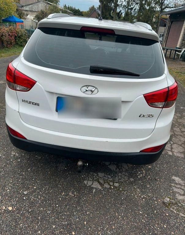 Weiß Gebraucht 2011 Hyundai ix35 Comfort SUV | 5.200 € (Fairer Preis) - Bild 1/4