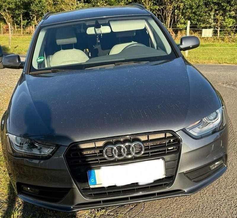 Grau Gebraucht 2014 Audi A4 Comfort Kombi | 10.500 € (Guter Preis) - Bild 1/4