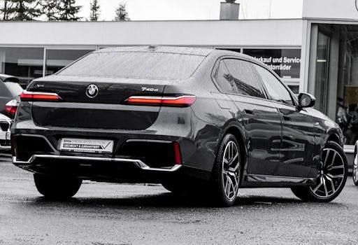 Gebraucht BMW 740 Comfort Edition 299 PS (219 kW) 2025 Grau Limousine