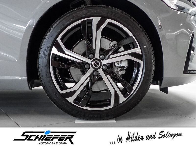 Gebraucht Volvo V60 Plus 197 PS (144 kW) 2023 Grau Kombi