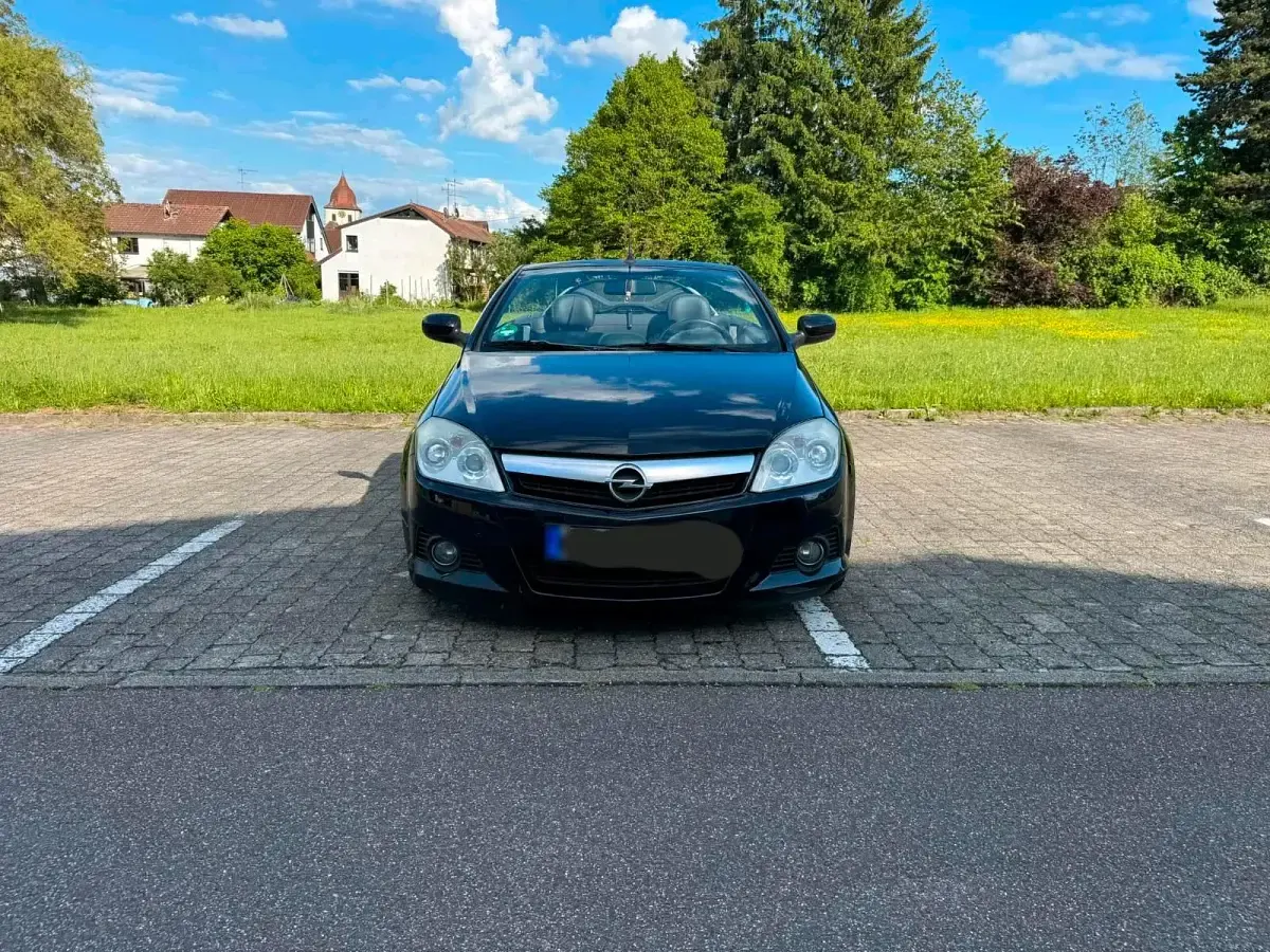 Gebraucht Opel Tigra Enjoy 90 PS (66 kW) 2006 Schwarz Cabrio