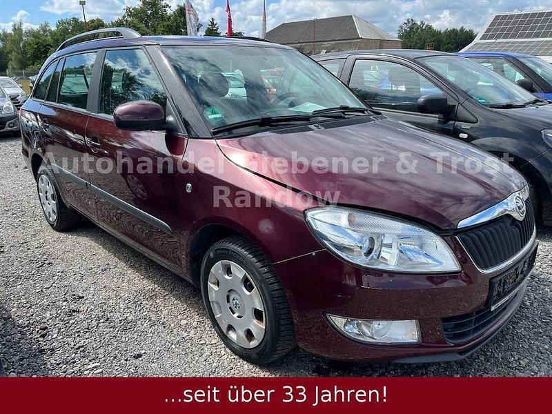 Rot Gebraucht 2013 Skoda Fabia Ambition Kleinwagen | 4.800 € (Etwas zu teuer) - Bild 1/4