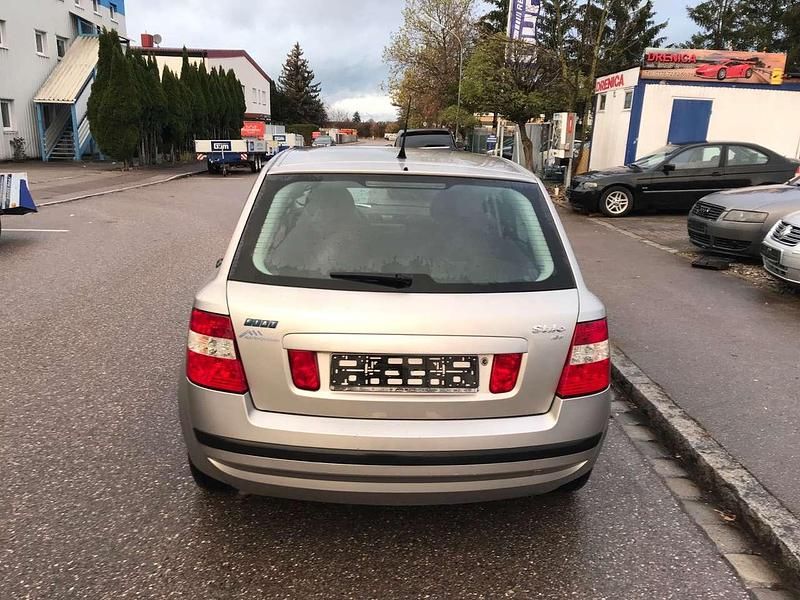 Gebraucht Fiat Stilo Active 103 PS (75 kW) 2002 Silber Limousine