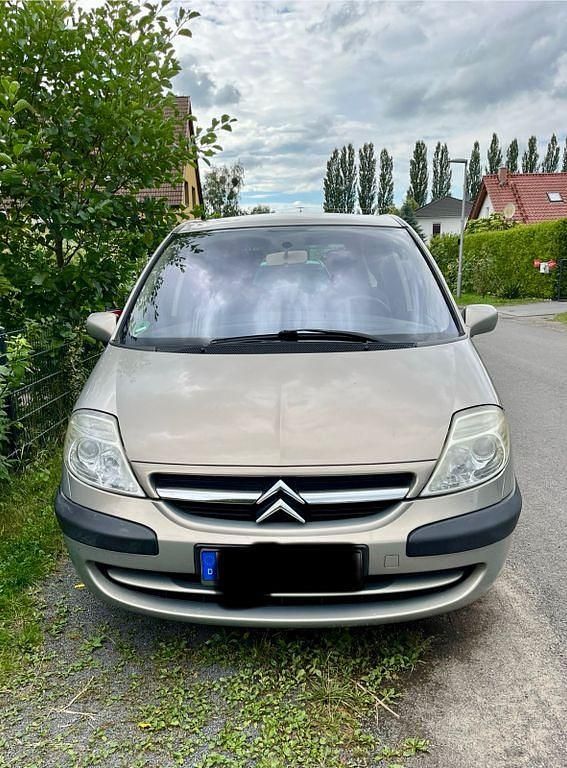Gold Gebraucht 2004 Citroën C8 Van / Kleinbus | 5.500 € (Etwas zu teuer) - Bild 1/4