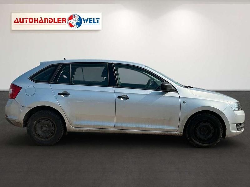 Gebraucht Skoda Rapid Active 86 PS (63 kW) 2013 Silber Kleinwagen