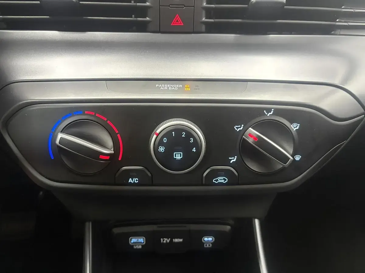 Neu Hyundai Bayon Life 90 PS (66 kW) 2026 Weiss saw SUV