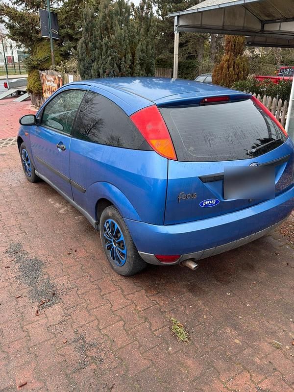 Gebraucht Ford Focus 101 PS (74 kW) 1999 Blau Kleinwagen