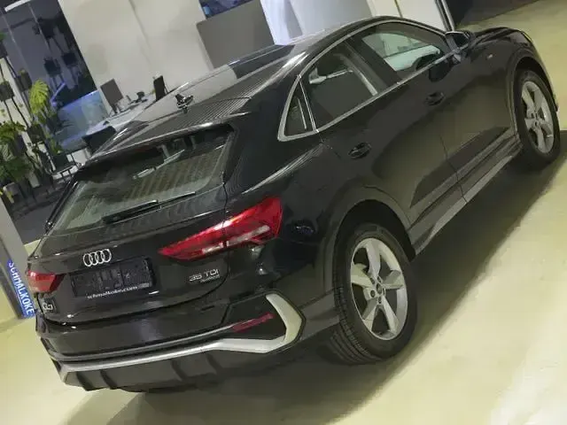 Gebraucht Audi Q3 Sportback S-Line 150 PS (110 kW) 2022 Mythos black SUV
