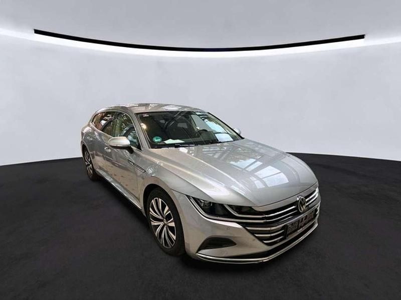 Pyritsilber metallic (metallic) Gebraucht 2022 VW Arteon Elegance Kombi | 25.900 € (Superpreis) - Bild 1/3