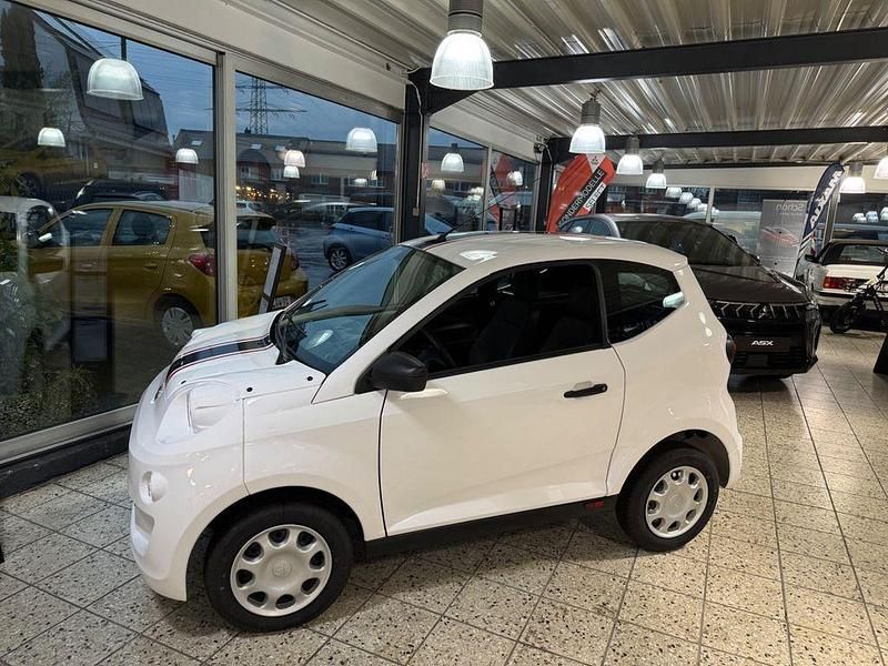 Nowe Aixam Minauto 2025 Biały Hatchback