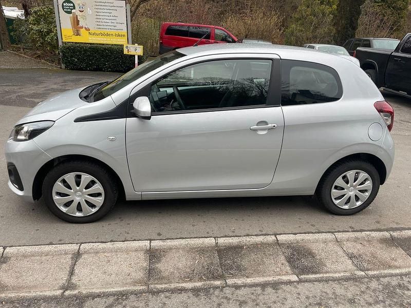 Gebraucht Peugeot 108 Active 72 PS (52 kW) 2021 Grau Kleinwagen