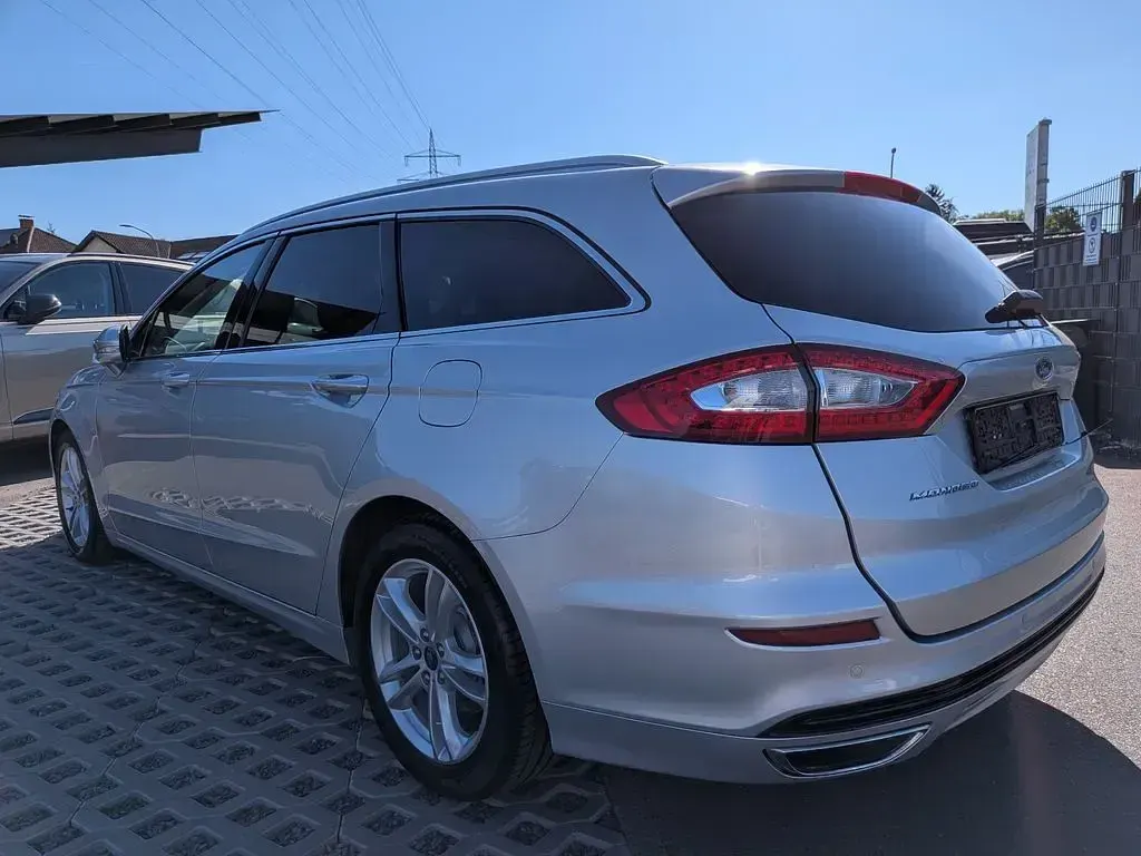 Gebraucht Ford Mondeo Titanium 179 PS (131 kW) 2016 Silber Limousine