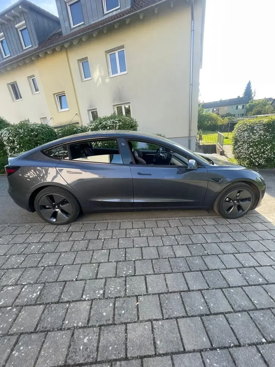 Gebraucht Tesla Model 3 225 kW (306 PS) 2022 Grau Limousine