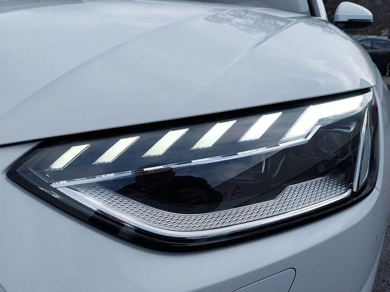 Gebraucht Audi A4 Design 150 PS (110 kW) 2022 Ibisweiß Kombi