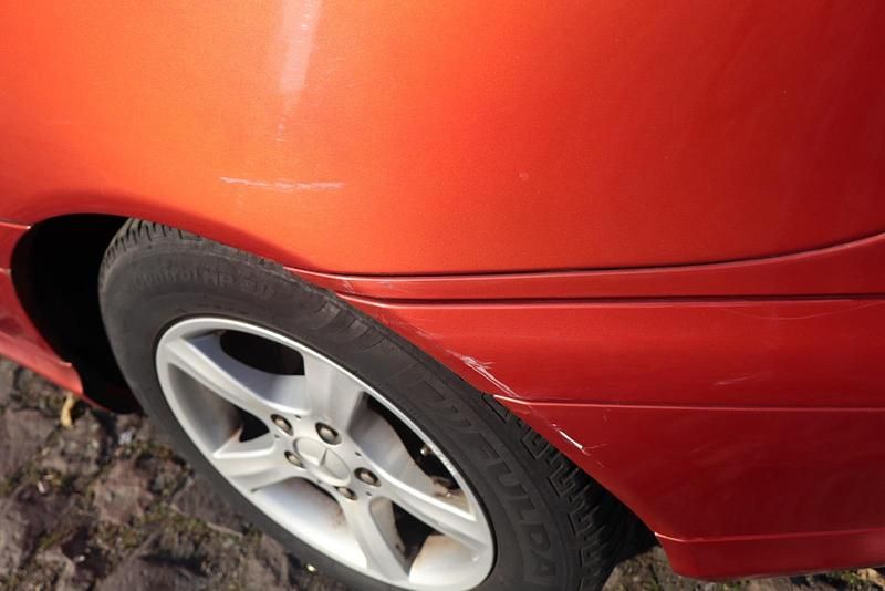 Gebraucht Mercedes C180 129 PS (94 kW) 2001 Rot Coupé