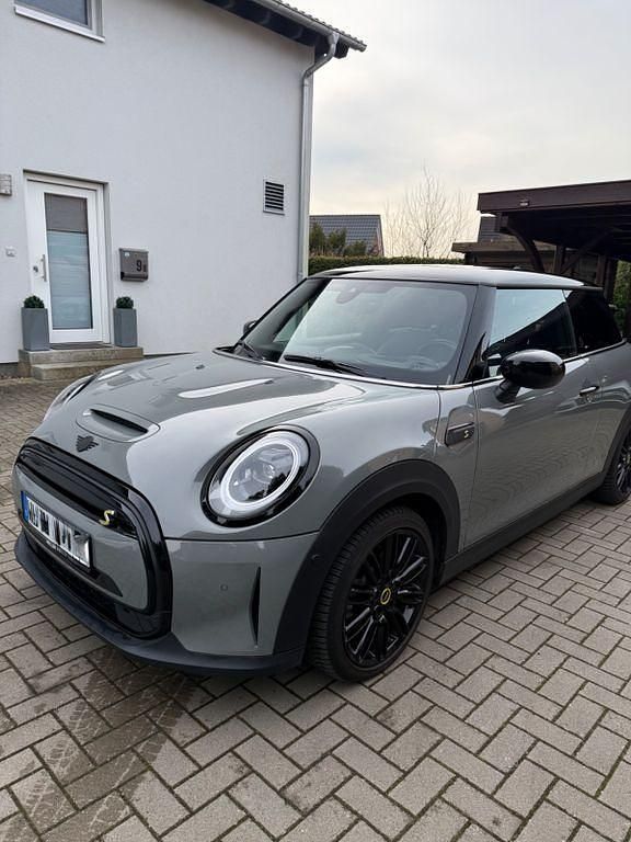 Gebraucht Mini Cooper SE 75 kW (102 PS) 2021 Grau Kleinwagen