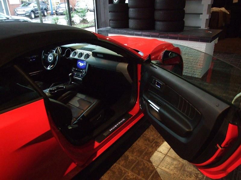 Gebraucht Ford Mustang GT 421 PS (309 kW) 2017 Rot Cabrio